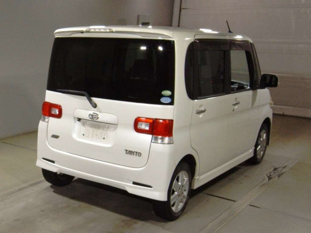 DAIHATSU TANTO 2013