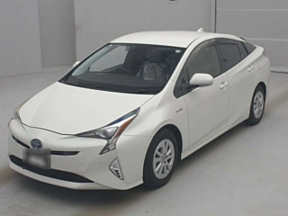 TOYOTA PRIUS 2016