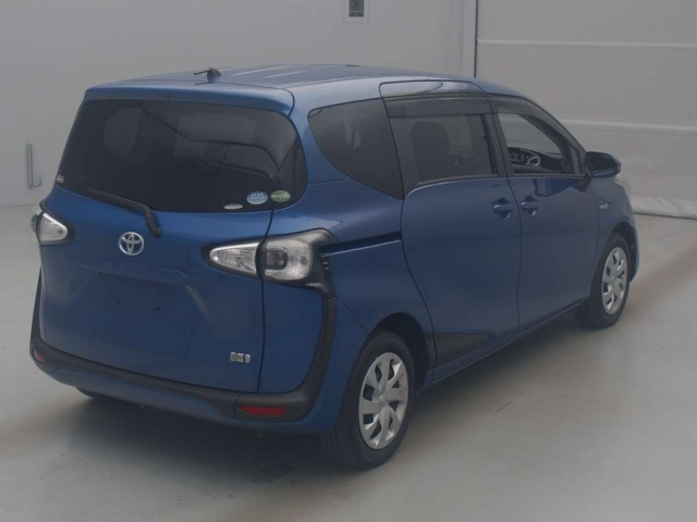TOYOTA SIENTA 2016
