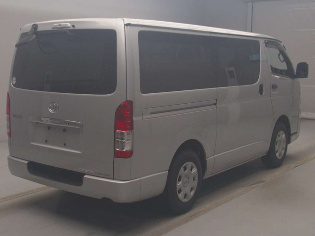 TOYOTA HIACE VAN 2020