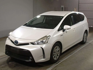 TOYOTA PRIUS ALPHA 2015