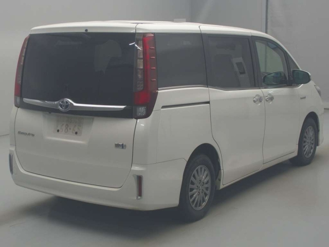 TOYOTA ESQUIRE 2014