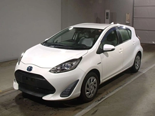 TOYOTA AQUA 2018