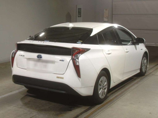 TOYOTA PRIUS 2018