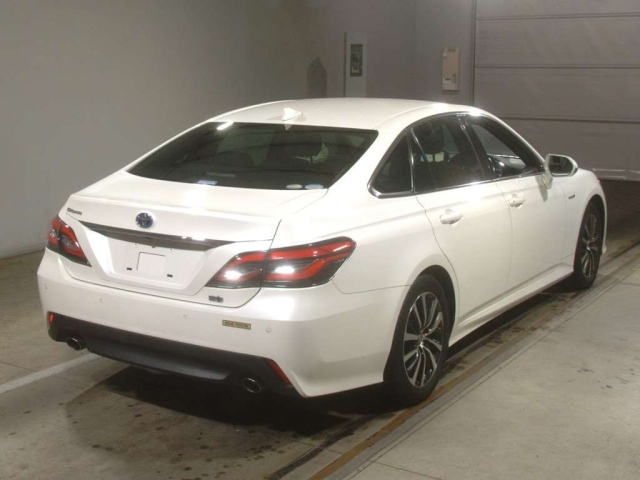 TOYOTA CROWN 2018