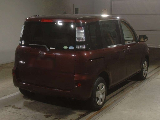 TOYOTA SIENTA 2013