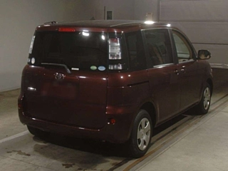 TOYOTA SIENTA 2013