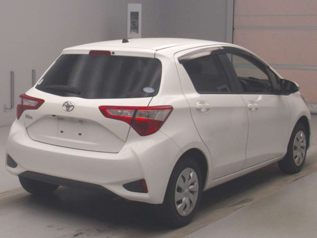 TOYOTA VITZ 2019