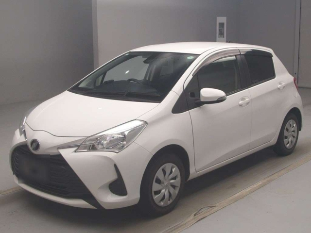 TOYOTA VITZ 2019