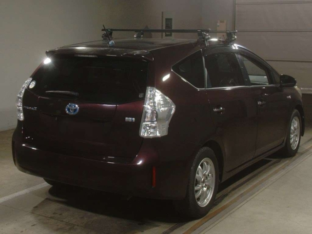 TOYOTA PRIUS ALPHA 2014