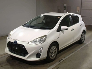 TOYOTA AQUA 2017
