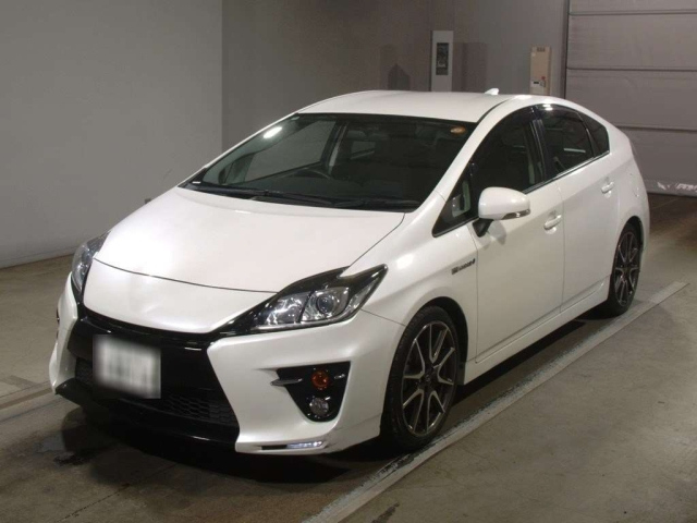 TOYOTA PRIUS 2014