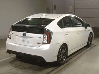 TOYOTA PRIUS 2014
