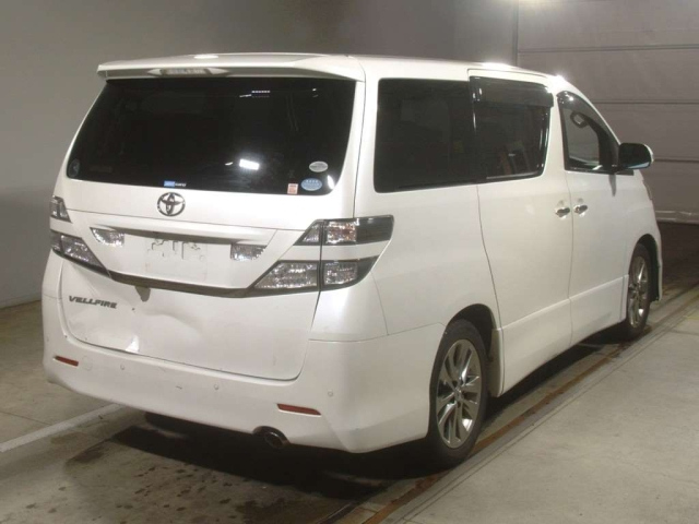 TOYOTA VELLFIRE 2010