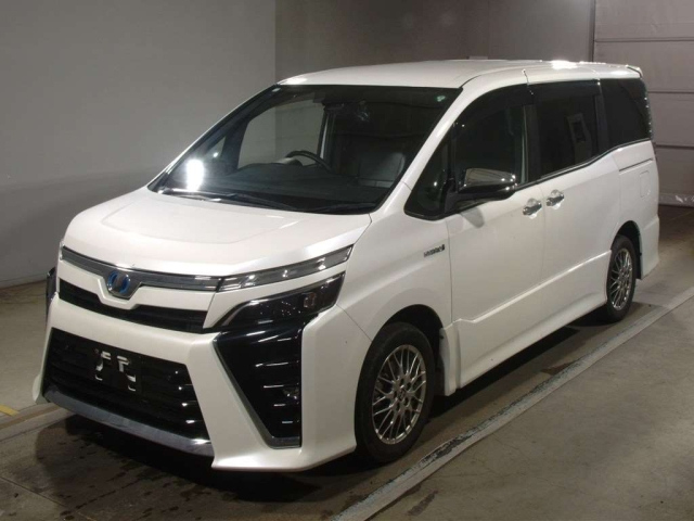 TOYOTA VOXY 2020