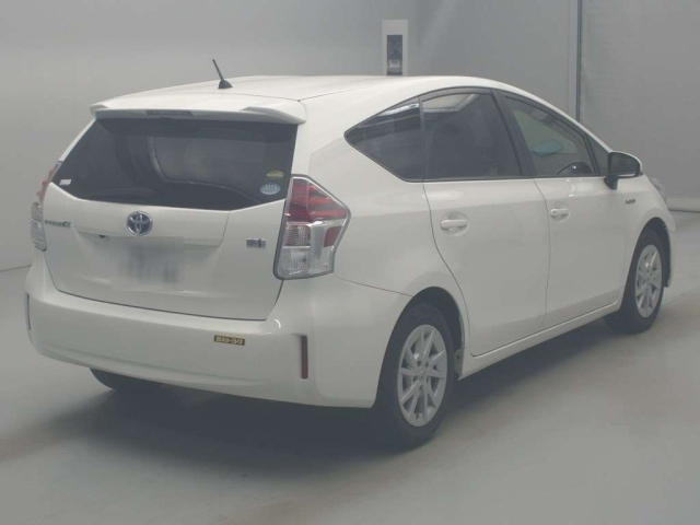 TOYOTA PRIUS ALPHA 2020