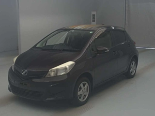 TOYOTA VITZ 2013