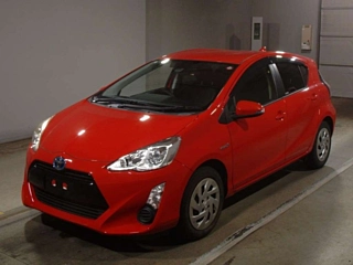 TOYOTA AQUA 2016
