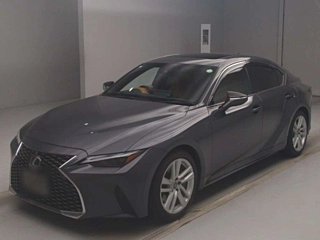 LEXUS IS 2020