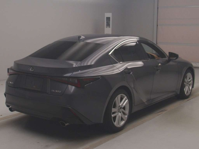 LEXUS IS 2020