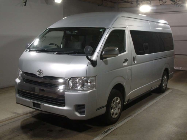 TOYOTA HIACE 2016