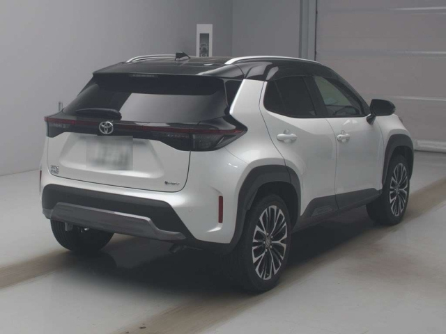 TOYOTA YARIS CROSS 2024