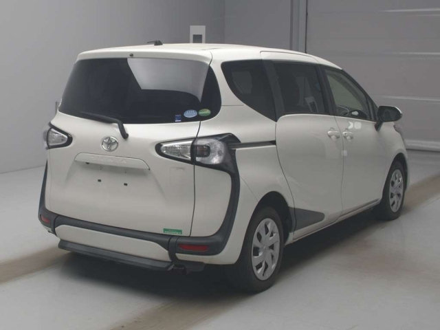 TOYOTA SIENTA 2017