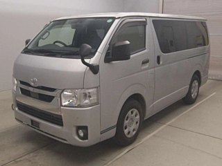TOYOTA HIACE VAN 2020