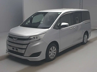 TOYOTA NOAH 2020