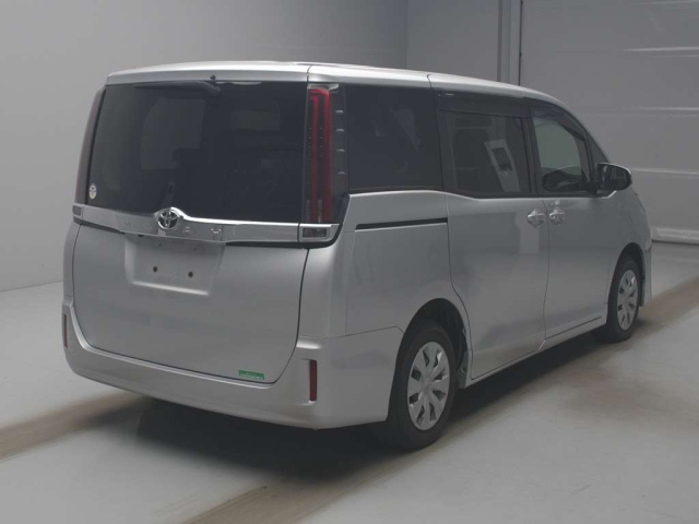 TOYOTA NOAH 2020