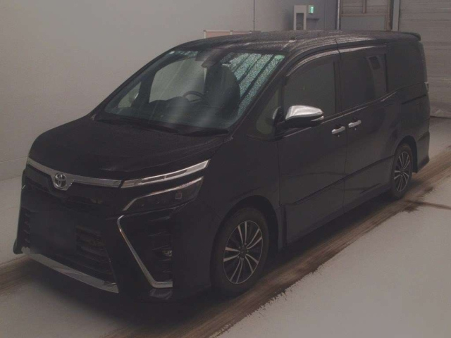 TOYOTA VOXY 2020