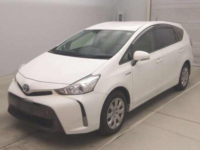TOYOTA PRIUS ALPHA 2016