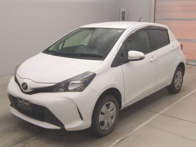 TOYOTA VITZ 2014