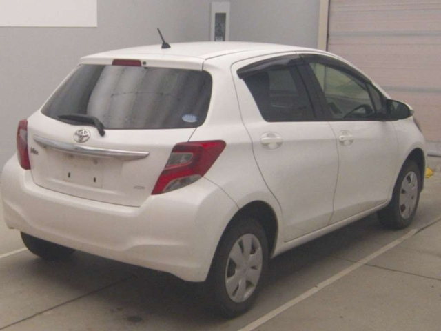 TOYOTA VITZ 2014