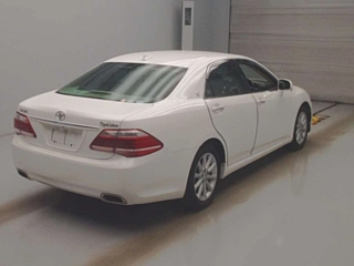 TOYOTA CROWN 2011