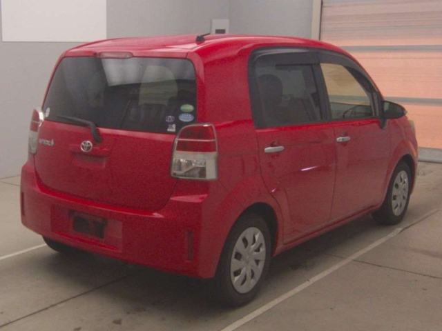TOYOTA SPADE 2013