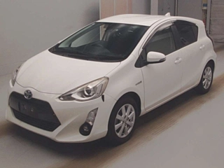 TOYOTA AQUA 2016