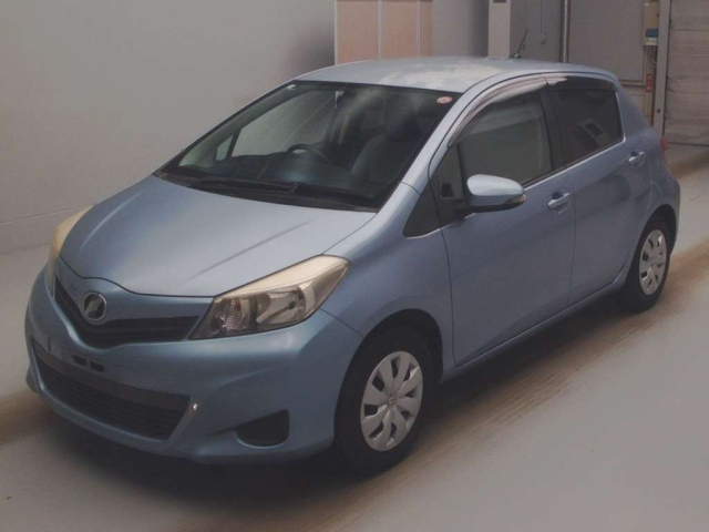 TOYOTA VITZ 2011