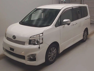 TOYOTA VOXY 2011