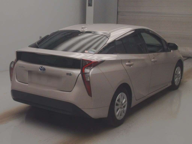 TOYOTA PRIUS 2016