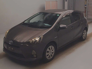 TOYOTA AQUA 2012