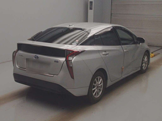 TOYOTA PRIUS 2015