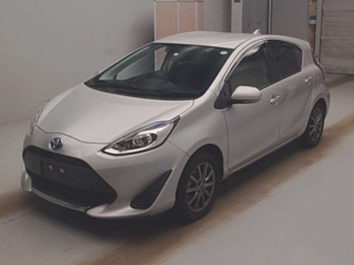 TOYOTA AQUA 2020