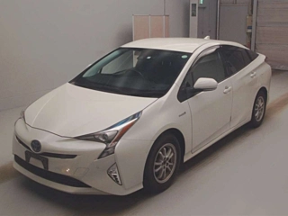 TOYOTA PRIUS 2018