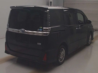 TOYOTA VOXY 2018
