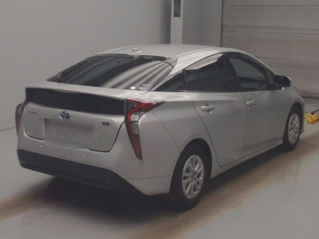 TOYOTA PRIUS 2018