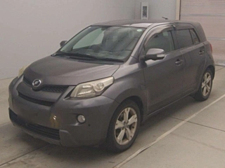 TOYOTA IST 2010
