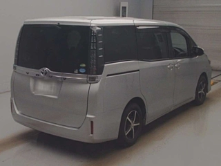 TOYOTA VOXY 2015