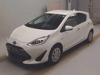 TOYOTA AQUA 2018
