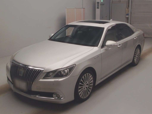TOYOTA CROWN 2017